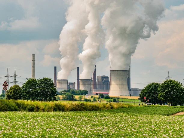 Grevenbroich Kraftwerke Landstrich