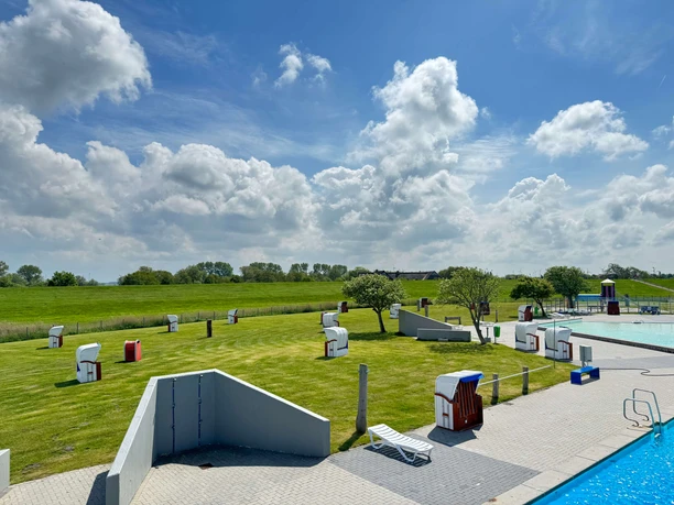 wiese-freibad-dornumersiel.jpeg wiese-freibad-dornumersiel.jpeg