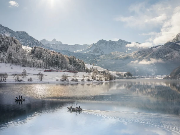 Winterzauber im Luzern–Interlaken Express