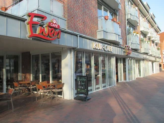 kur-cafe-ewen-fassade