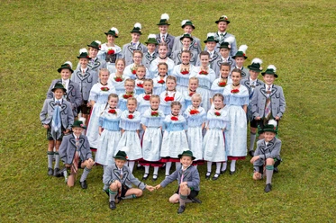 8 Jugendgruppe.jpg