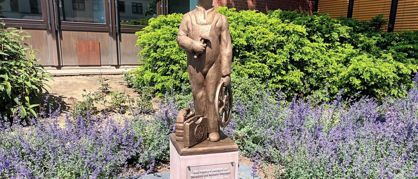 Skulptur Der Handwerker in Salzgitter-Bad