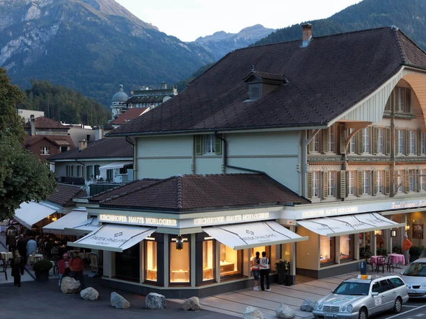 grand-cafe-restaurant-schuh-aussen