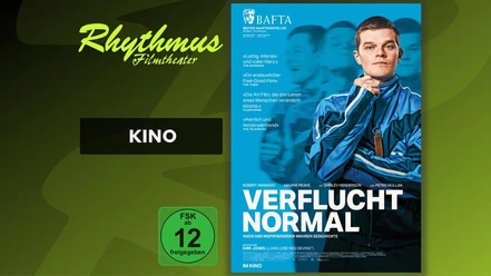 Filmplakat Verflucht Normal mit jungem Mann im blauen Trainingsanzug