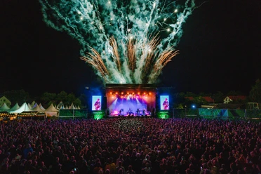 Green Juice Festival Bonn - Main Stage und Feuerwerk