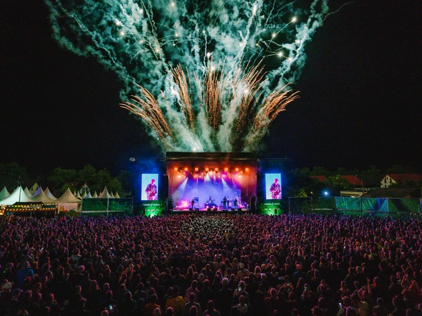 Green Juice Festival Bonn - Main Stage und Feuerwerk
