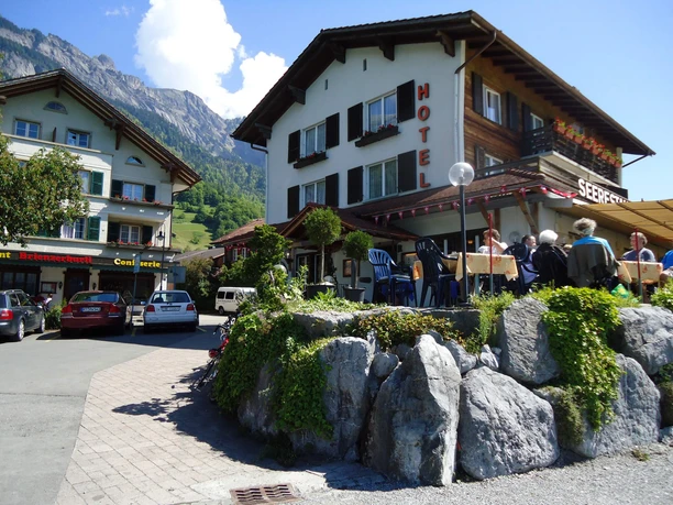 seerestaurant-loewen-aussen-gebaeude