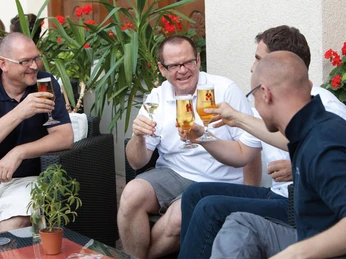 seehotel-boenigen-terrasse