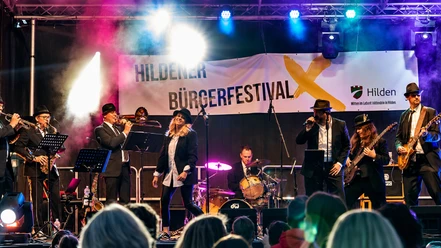 Bühne auf dem Hildener Bürgerfestival