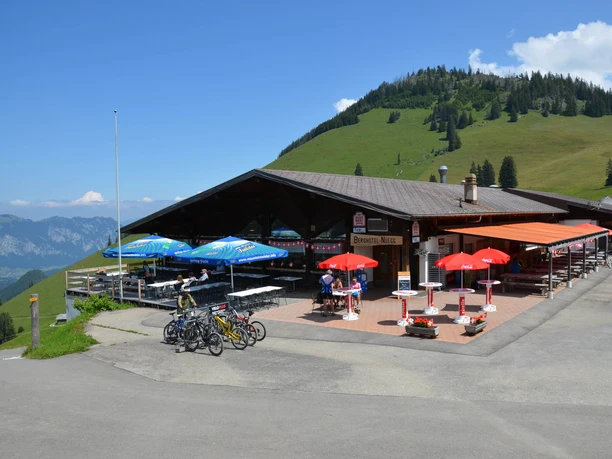 berghotel-wiriehorn-aussenansicht-sommer