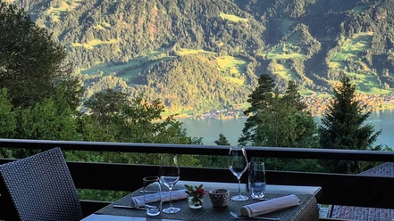 gloria-beatenberg-balkon-ausblick