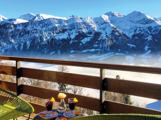 gloria-beatenberg-balkon-aussicht