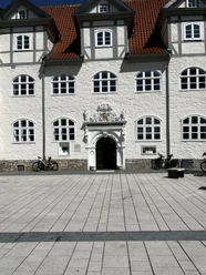 Freifläche vor dem Bankhaus Seeliger