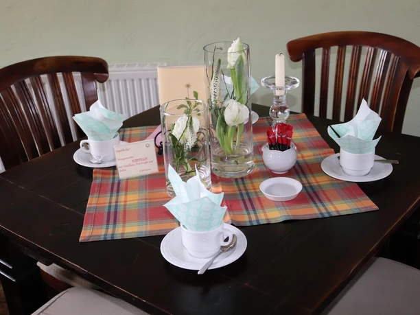 hofcafe-fuenf-linden-innen