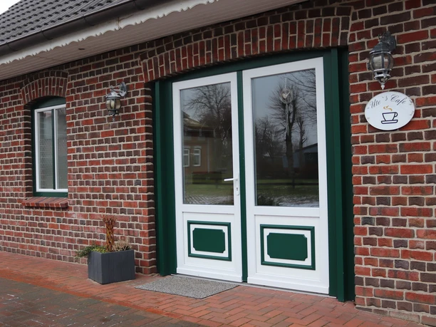 utes-rad-und-wandercafe-eingang