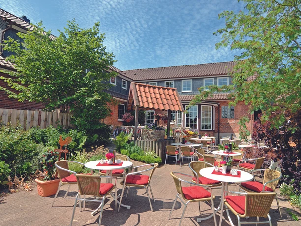 Heidecafé Bartels - Terrasse Terrasse im Heidecafé Bartels