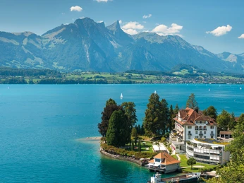 parkhotel-gunten-aussenansicht