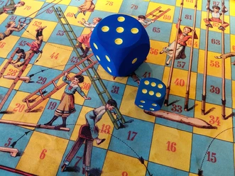 Spielteppich-Schlangen und Leitern.jpg