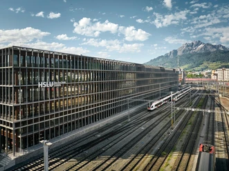 250523 HSLU Perron aussen 03 (10)