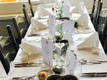 ristorante-pizzeria-zur-muehle-tisch