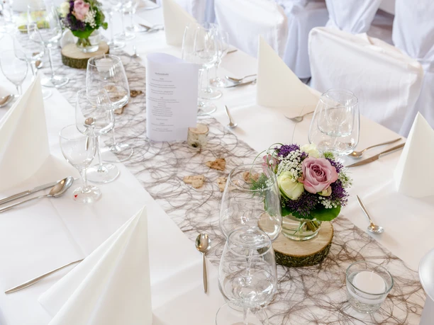 Festlich gedeckter Tisch Rosenhof