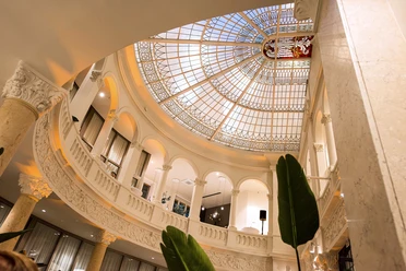 Villa Sander - Foyer Foyer with dome and colonnade