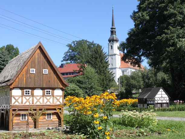 cunewalde-umgebindehaus-park-2-matthias-hempel-4.jpg