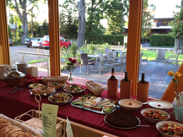 Bufett im Fritzcafe Bufett im Fritzcafé in Dalldorf