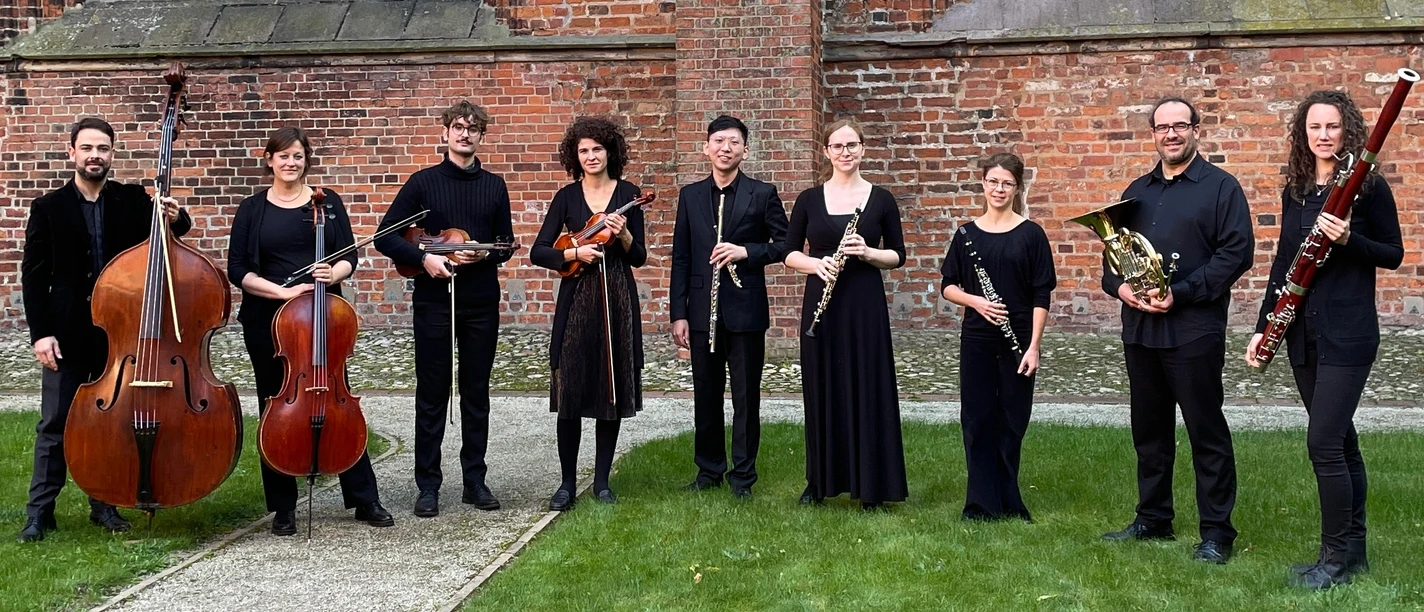 Namu-Ensemble-Foto (2).jpg