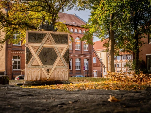 Mahnmal am Lappenberg © Hildesheim Marketing GmbH, Foto Clemens Heidrich_WEB_WEB.jpg