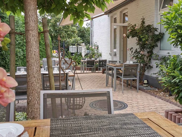 celle-restaurant-esszimmer-terrasse-2