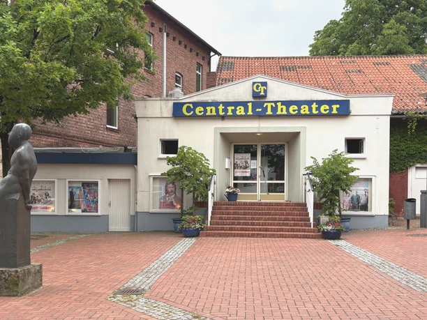 Außenansicht - Central Theater Kino Zeven