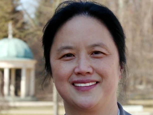 1_Prof.-chin.-Jin-Liu klein.JPG