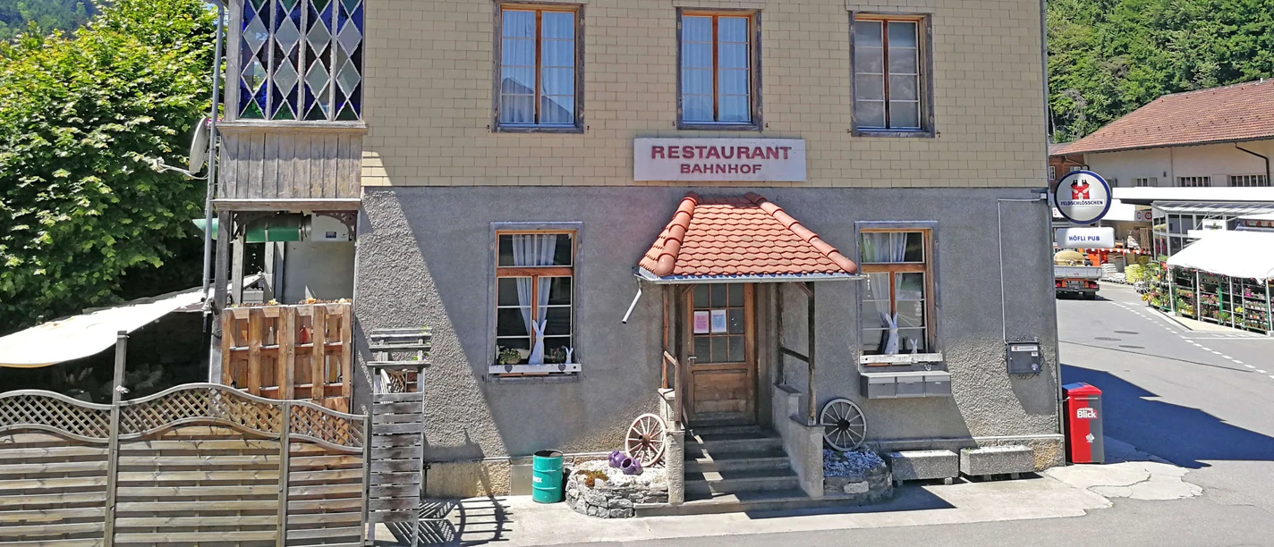 Exterior view in summer Front of the Höfli Pub building