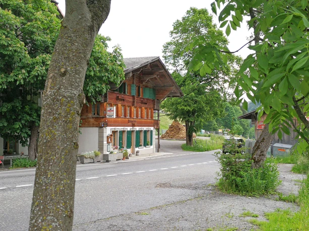 Restaurant Riedli Zwischenflüh Aussenansicht von Strasse her