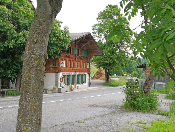 Restaurant Riedli Zwischenflüh Aussenansicht von Strasse her