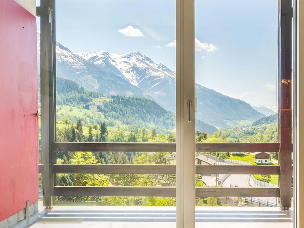 fenster-aussicht-medium