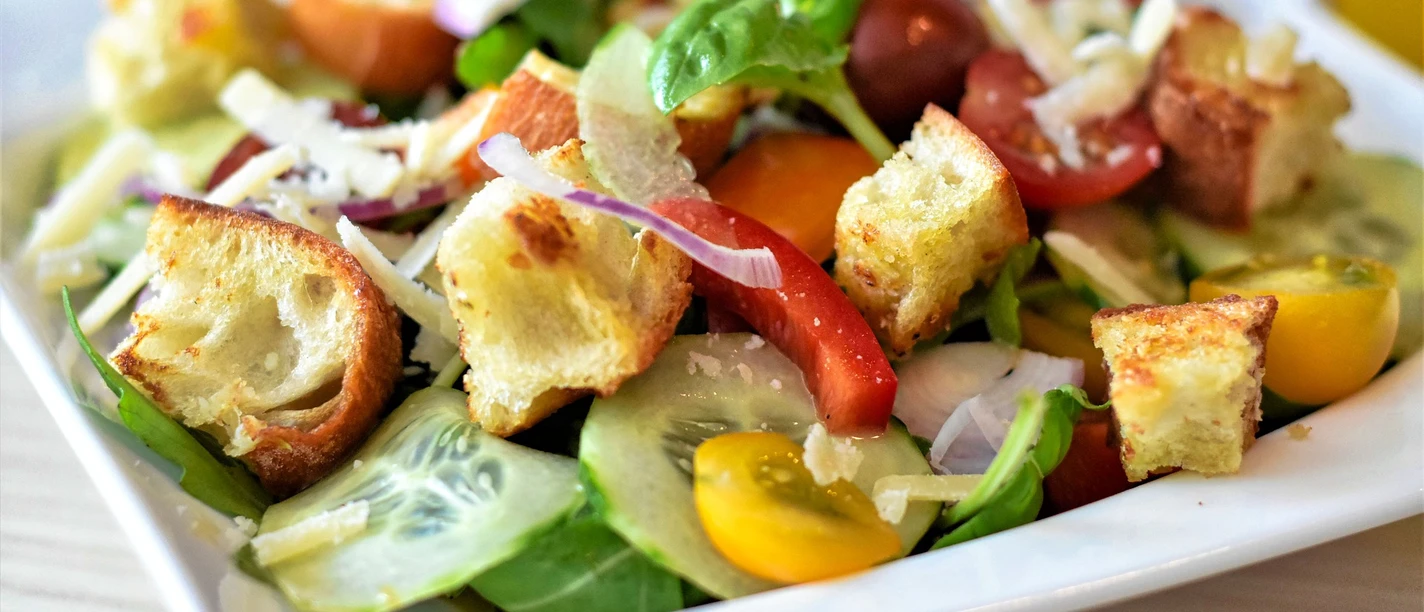 kulinarik-essen-teller-salat_pixabay_4