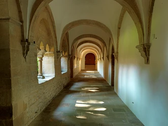 Dom_Kreuzgang_Bild Diözesanmuseum_Foto_Hermann Pentermann.jpg