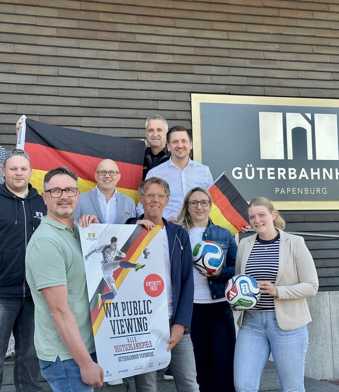 Sponsoren und Organisatoren freuen sich auf das PV im Güterbahnhof Papenburg aller Spiele der deutschen NM bei der Fußball-WM © Sea Side Story GmbH.jpeg
