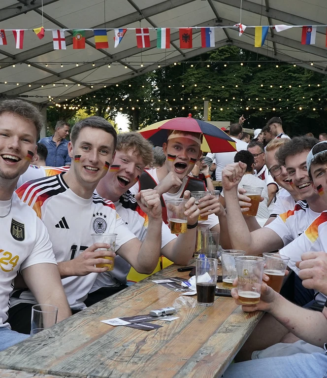 GER, Fußball, EM, Public Viewing, Deutschland vs Schweiz GER, Fußball, EM, Public Viewing, Deutschland vs Schweiz