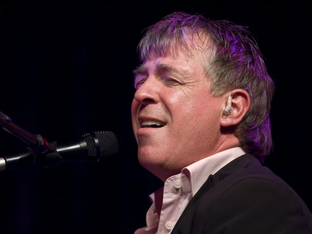 Elton John Tribute_Donovan Aston.jpg