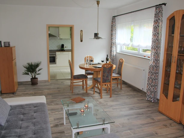 Wohnzimmer und Essecke Wohnzimmer und Essecke