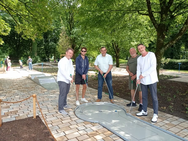 Minigolfplatz eröffnet (1).jpg