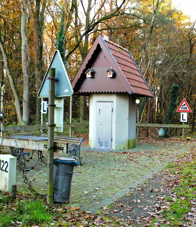 07 Auf dem Bahn-Radweg....jpg