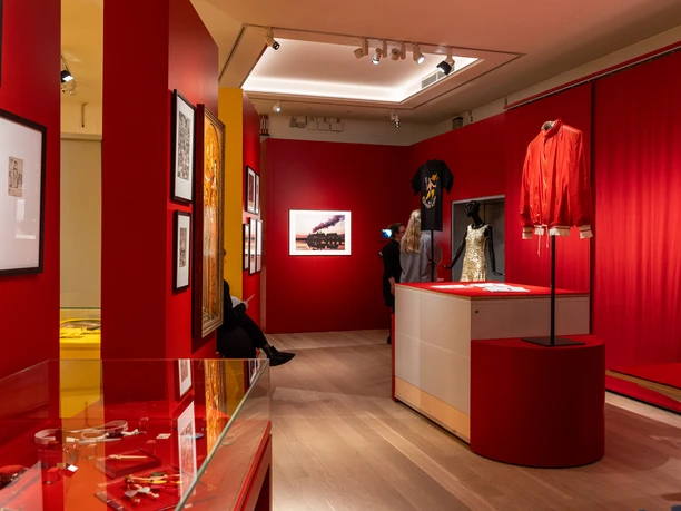 Ausstellungsansicht MIX & MATCH Ausstellung in der DRAIFLESSEN Collection