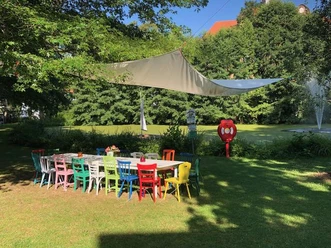 Weißer Tisch