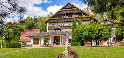 selected_csm_cropmiddle_Hotel-Muegge-Hausansicht-8_ac74365d59.jpg