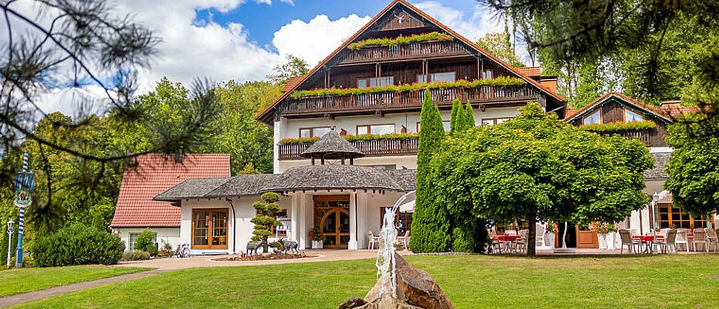 selected_csm_cropmiddle_Hotel-Muegge-Hausansicht-8_ac74365d59.jpg