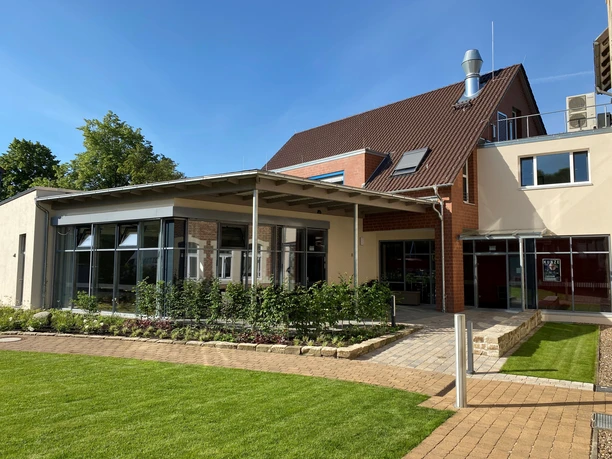 Neue Schmiede - Garten Neubau.jpg